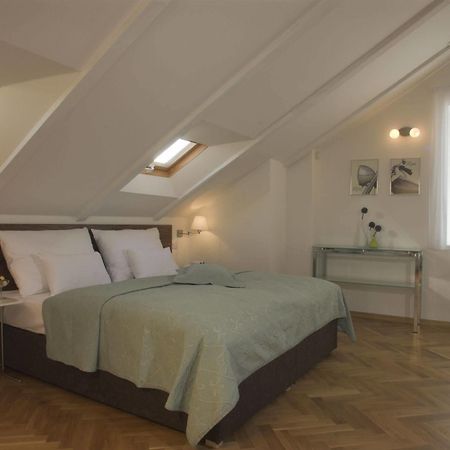 Residence Karlova Praag Buitenkant foto