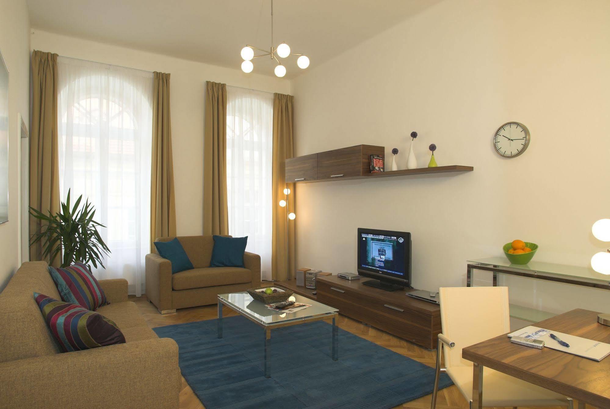 Residence Karlova Praag Buitenkant foto