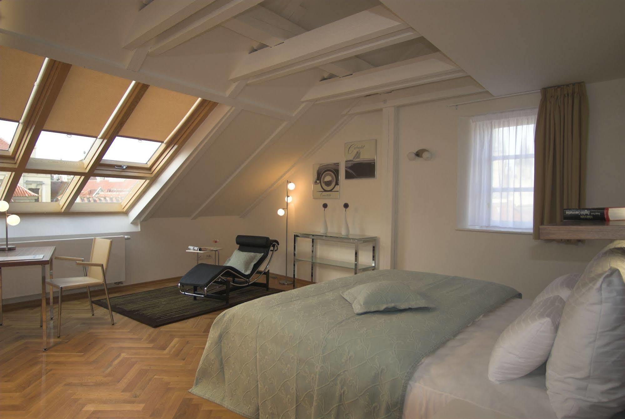 Residence Karlova Praag Buitenkant foto