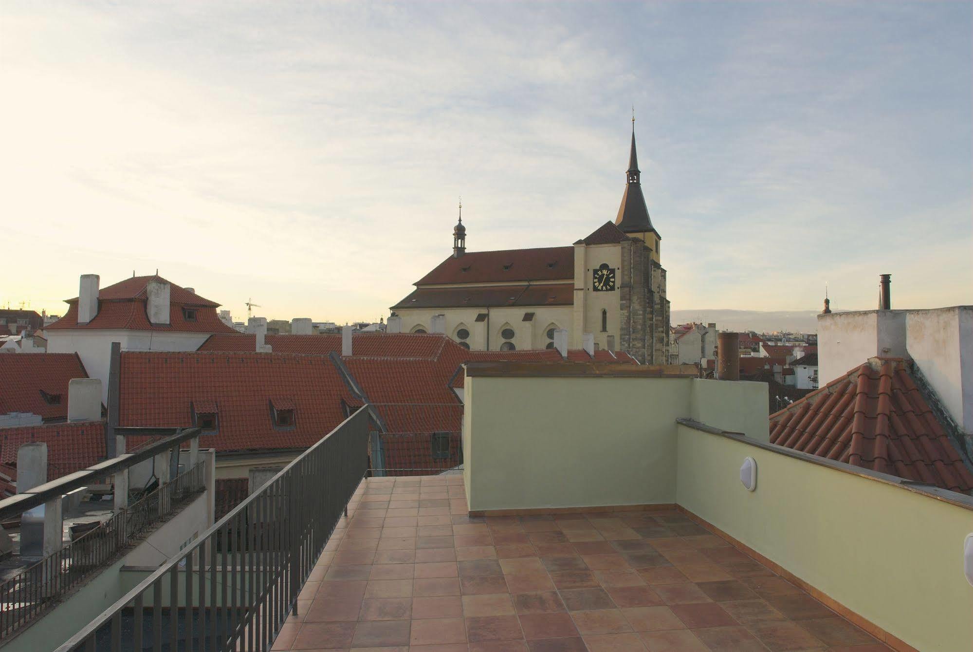 Residence Karlova Praag Buitenkant foto