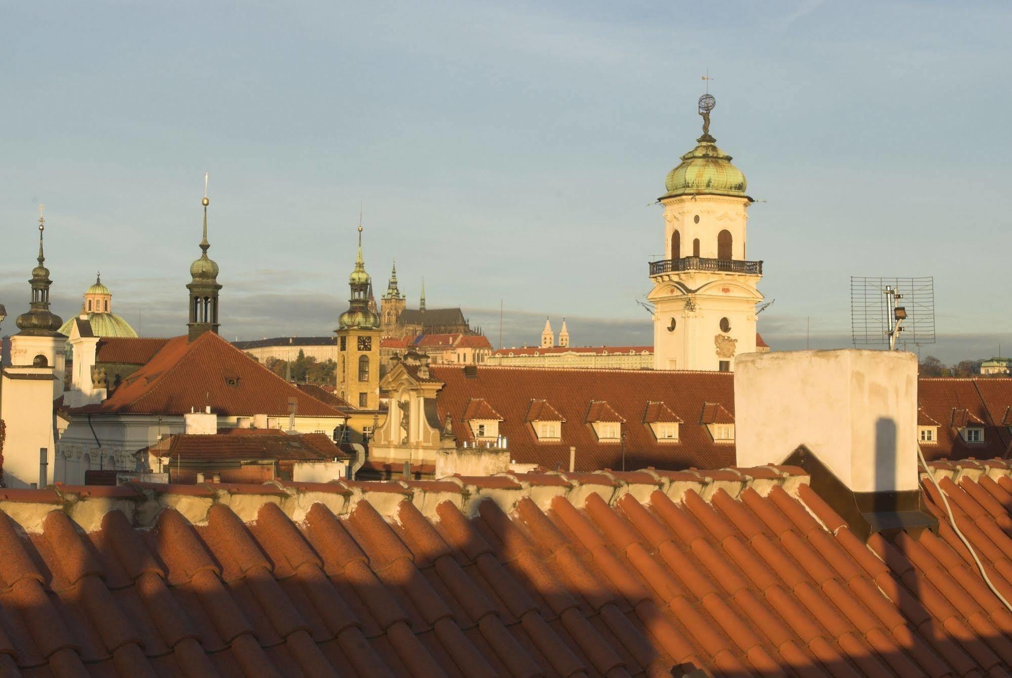 Residence Karlova Praag Buitenkant foto